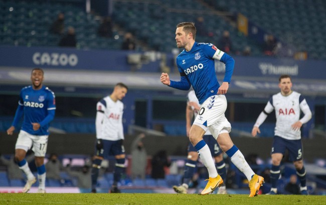 格截然不同 格截然不同